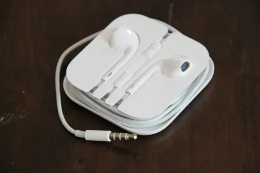 EarPods, les écouteurs livrés avec l'iPhone 5