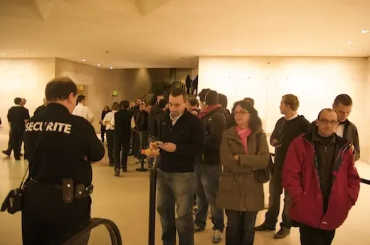 Apple Store Louvre : une queue incroyable !