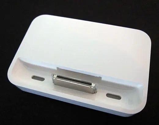 Le nouveau dock de l'iPhone 4 