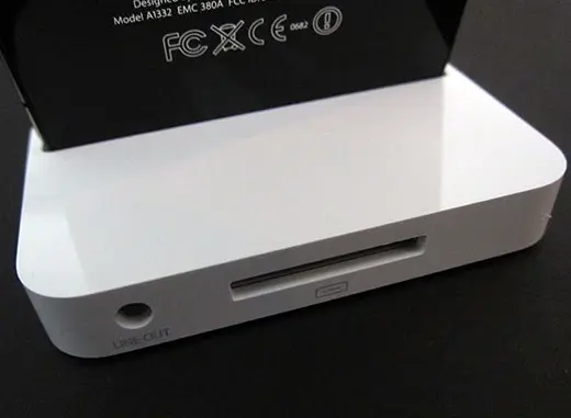 Le nouveau dock de l'iPhone 4 