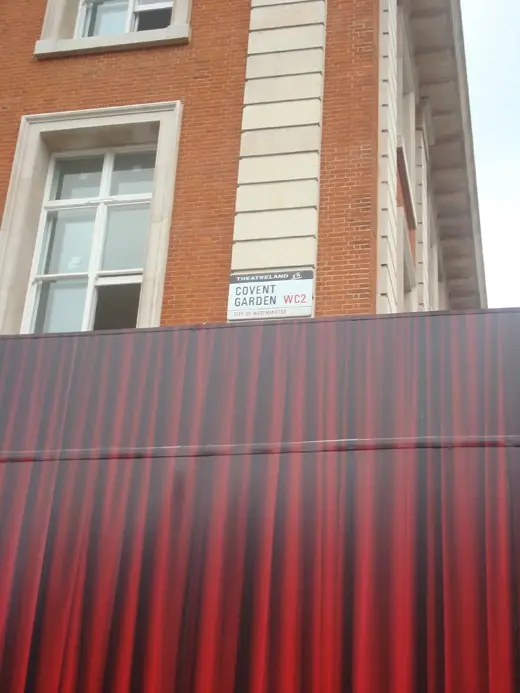 Quelques photos du futur AppleStore de Londres