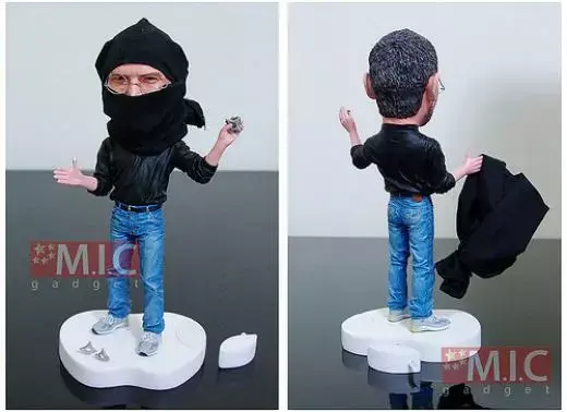 Steve Ninja Jobs est de retour (en plastic)