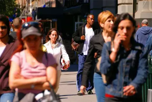 Interdire les iPod/baladeurs dans la rue ? 