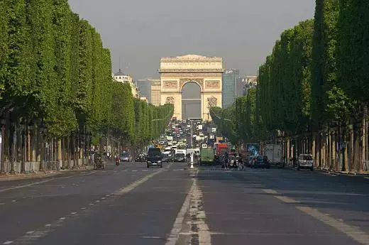 Apple bientôt sur les Champs Elysées ?