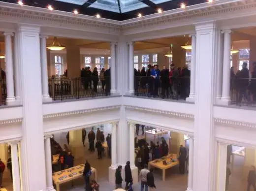 L'Apple Store d'Amsterdam, un lieu remarquable