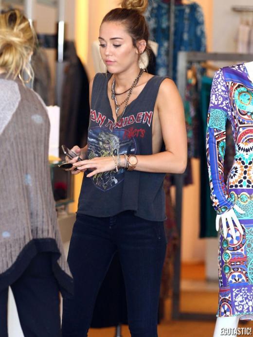 News People : Brooklyn Decker, Rihanna, Jennifer Garner, Miley Cyrus..