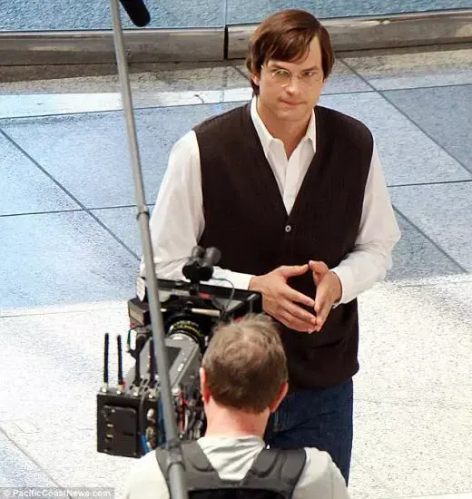 Ashton Kutcher : de nouvelles photos, en Steve Jobs