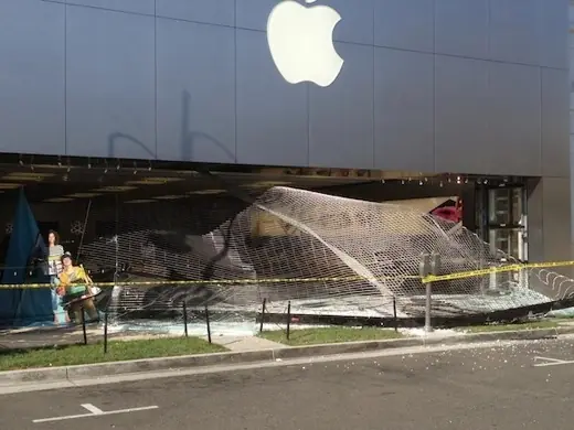 Un Apple Store californien dévalisé à la voiture bélier