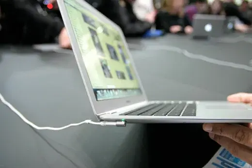 Le MacBook Air, aérien ou fumeux