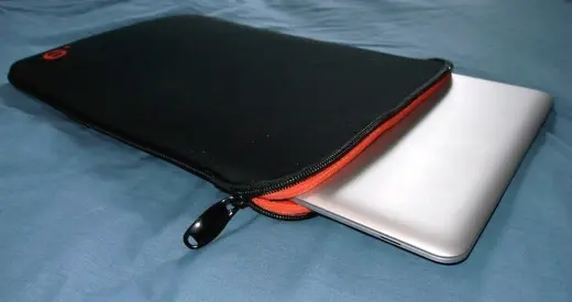 LArobe protection Macbook Air : du bel ouvrage 