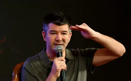 Le grand patron d'Uber, Travis Kalanick, quitte le groupe !