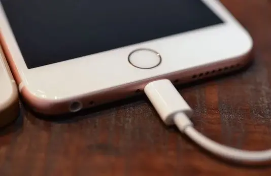 iOS 12 aurait quelques soucis avec la charge filaire