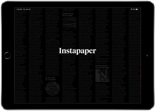 Instapaper se met au mode sombre avec une interface de lecture plus pratique