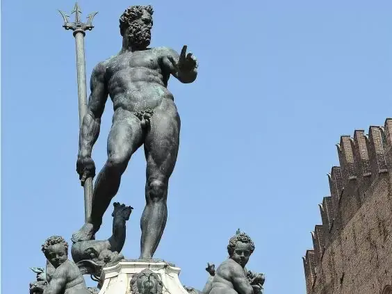 Insolite : Facebook demande aux statues (nues) de se rhabiller, sous peine de censure