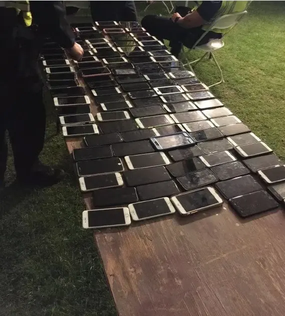 Grâce à "Find my iPhone", un homme est arrêté avec 100 smartphones volés (dans son sac)