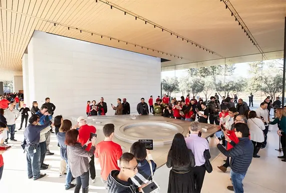 Une visite guidée d'Apple Park inédite pour développeurs présents à la WWDC