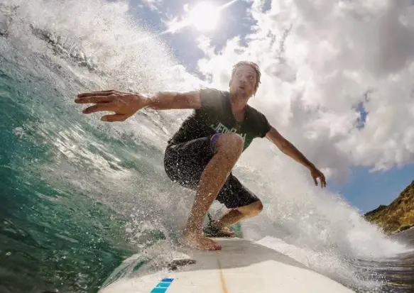 GoPro : c'est l'histoire d'un surfeur qui devient riche et rêve d'un groupe média