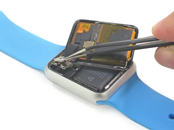 L'Apple Watch en cours de démontage (photos)