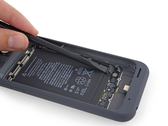 La Smart Battery Case pour iPhone 6s mise à nu