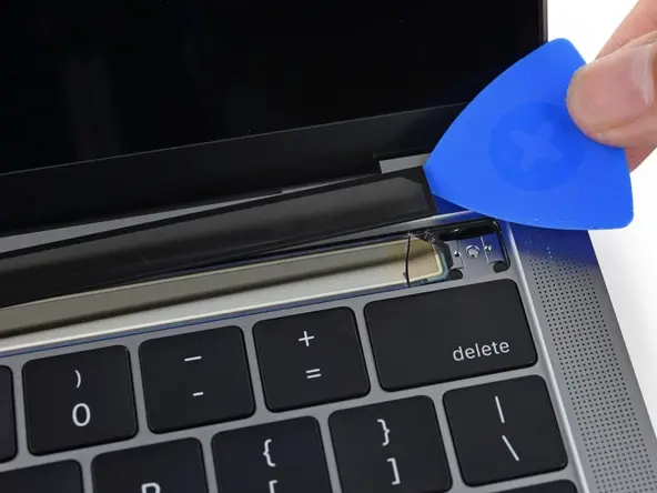 Démontage du MBP 13" avec Touch Bar : de la colle, de la casse et des surprises