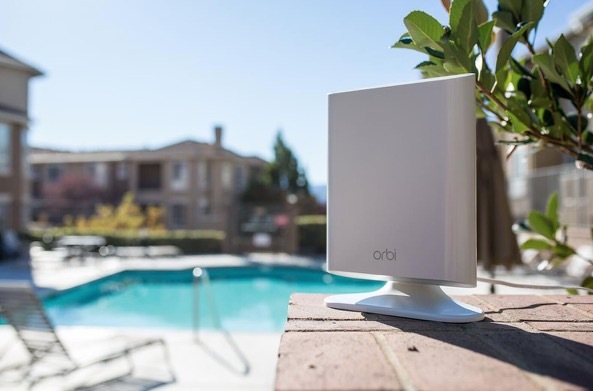 Illustration : Netgear Orbi : une enceinte/satellite Harman Kardon avec Alexa et un modèle pour l'extérieur