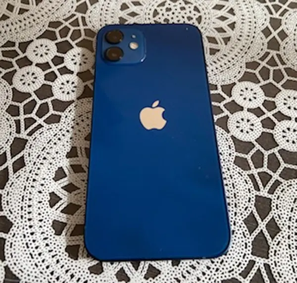 Un iPhone 12 commandé chez Boulanger est déja arrivé chez son destinataire !