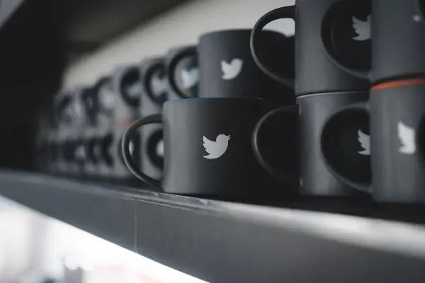 Twitter bosse sur de nouvelles fonctions confidentialité