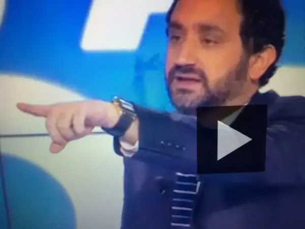 Cyril Hanouna, Apple Watch Edition au poignet, offre 90% de son salaire sur Twitter