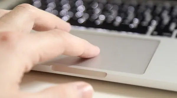 Apple : un brevet révèle des possibilités inédites pour de futurs trackpads