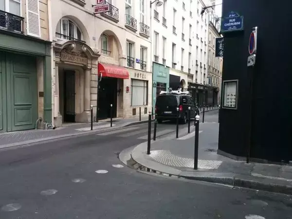 L'image du jour : les Apple Car sillonnent Paris en ce moment