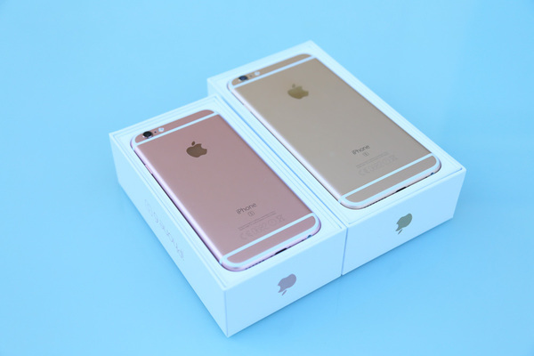 Record : plus de 13 millions d'iPhone 6s et 6s Plus vendus en un week-end !