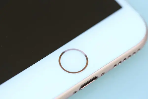 iPhone 6s : des problèmes avec Touch ID, 3D Touch et les haut-parleurs ?