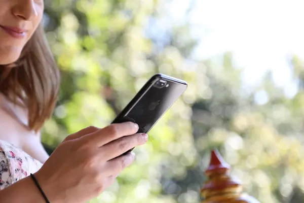 Les adolescents américains adorent l'iPhone (mais s'intéressent peu à l'Apple Watch)