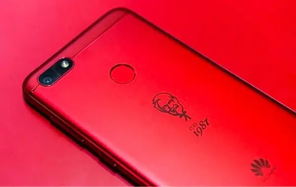 Insolite : un smartphone "KFC" servi en Chine par Huawei