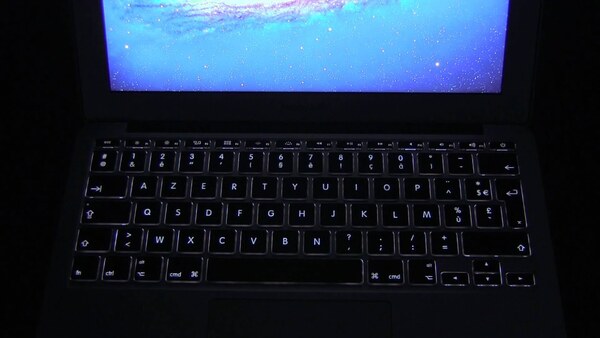 Clavier rétro-éclairé du MacBook Air 2011