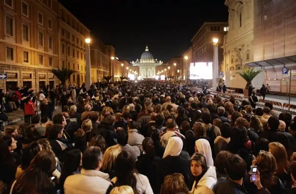 La photo du jour : 8 ans plus tard, place St Pierre (MAJ)