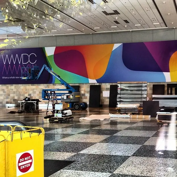 WWDC : les premières bannières flottent déjà sur le Moscone Center !