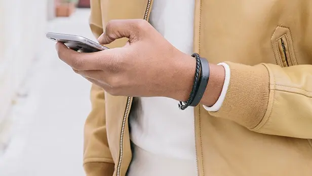 Les bracelets de Jawbone préparent leur retour dans les Apple Store