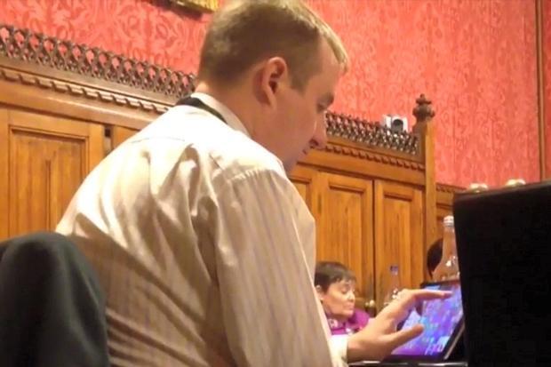 Un iPad Air 2 pour tous les membres du parlement britannique