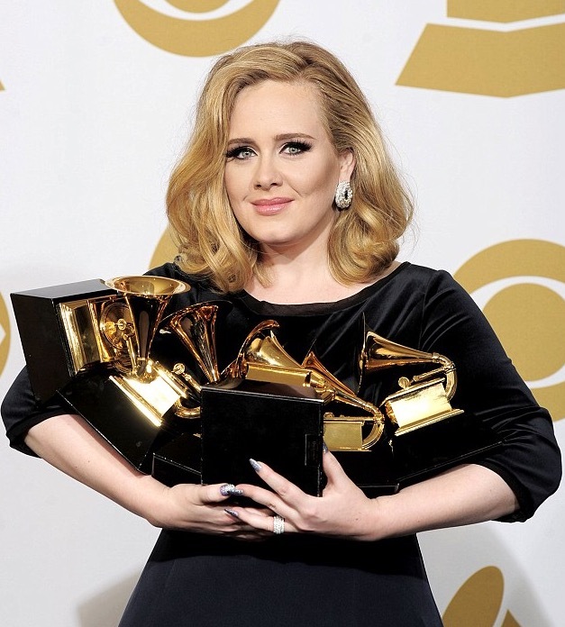 Quand les managers d'Adele tentent d'obtenir 30 millions de dollars de la part d'Apple