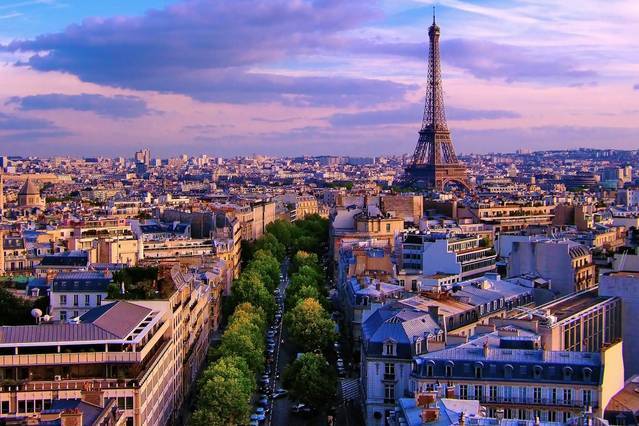 A Paris, Airbnb s'associe à Century 21 pour faciliter ses locations en ligne