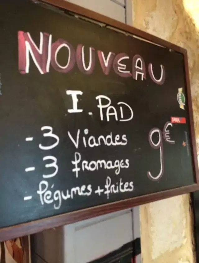 Insolite : un snack bourguignon invente un méga sandwich nommé "iPad"