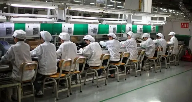 Foxconn : 10 000 robots supplémentaires pour fabriquer l'iPhone 6