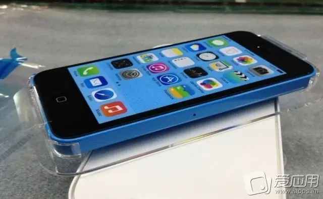 Packaging et manuel de l'iPhone 5C en images