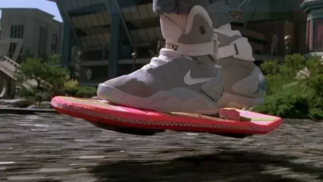 Doc, Marty ! Les Nike auto-laçantes 2019 seront compatibles iPhone ! (vidéo)