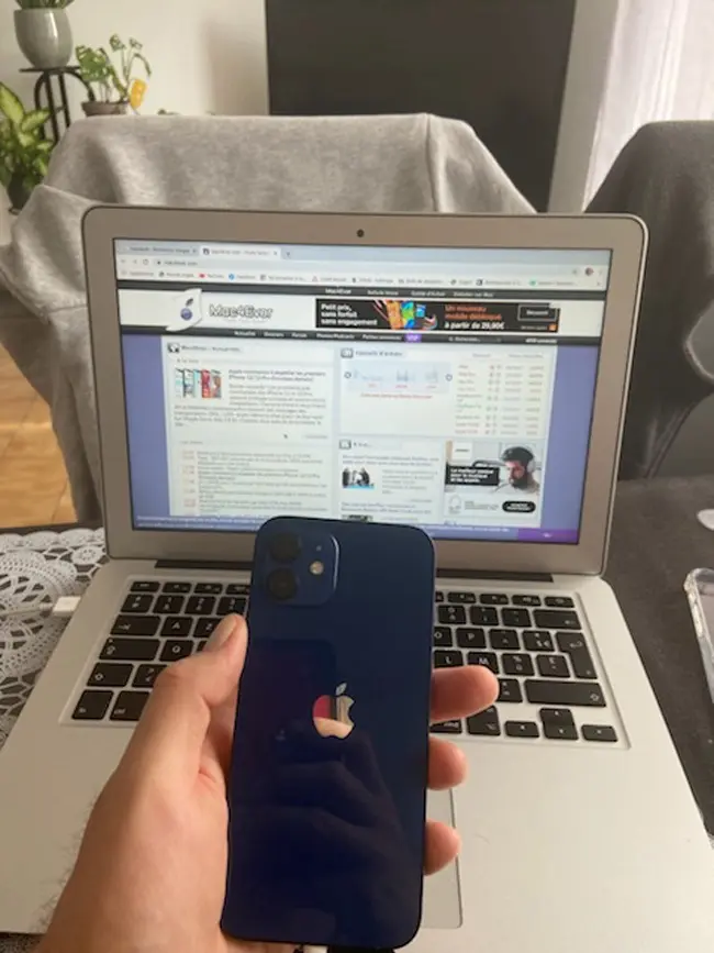 Un iPhone 12 commandé chez Boulanger est déja arrivé chez son destinataire !