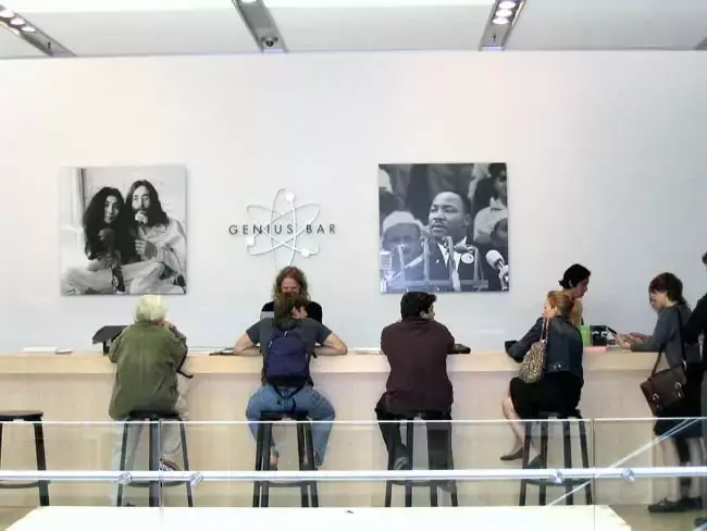 Apple Store : les Genius Bar se séparent de leur logo