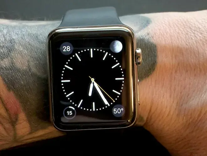 Certains tatouages pourraient gêner les capteurs de l'Apple Watch