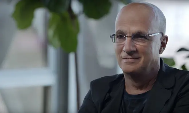 Apple Music : Jimmy Iovine aimerait recréer MTV (en substance)