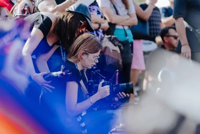 Une RED Raven, Final Cut Pro X, quelques stars et des étudiants hollywoodiens heureux